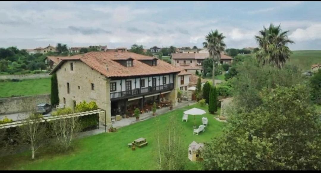 Palacion De Toñanes מראה חיצוני תמונה